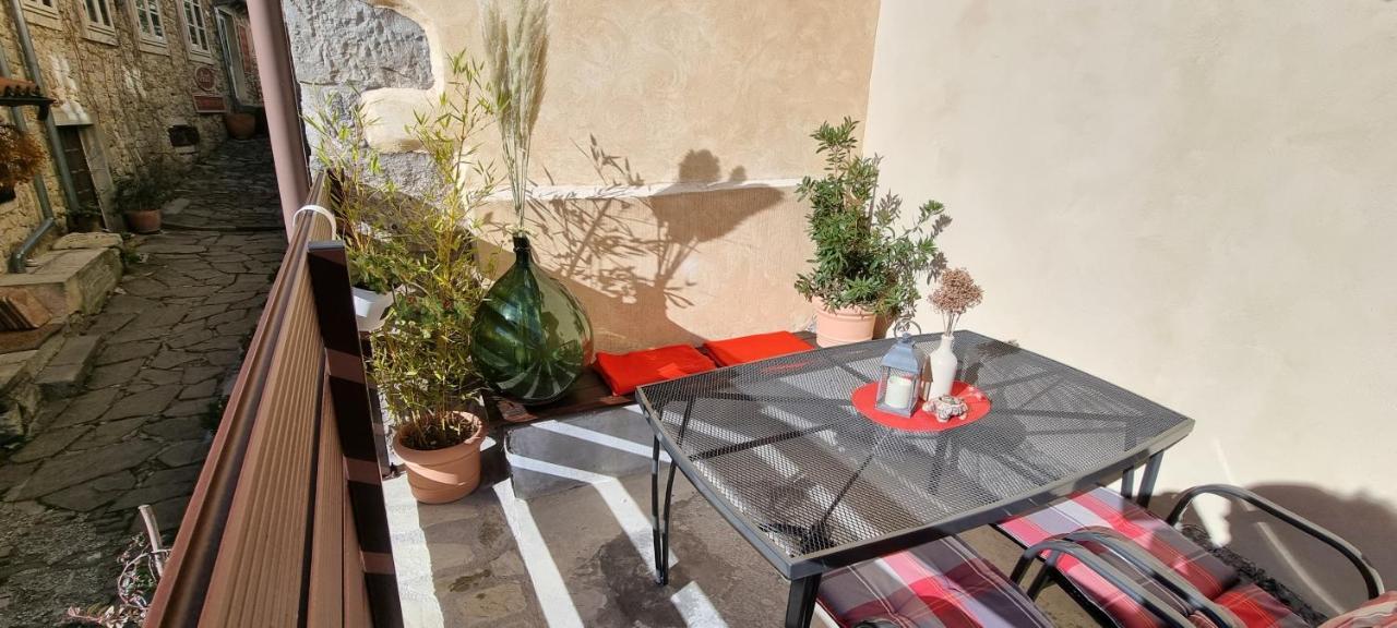 Jasmina Apartment Hum المظهر الخارجي الصورة